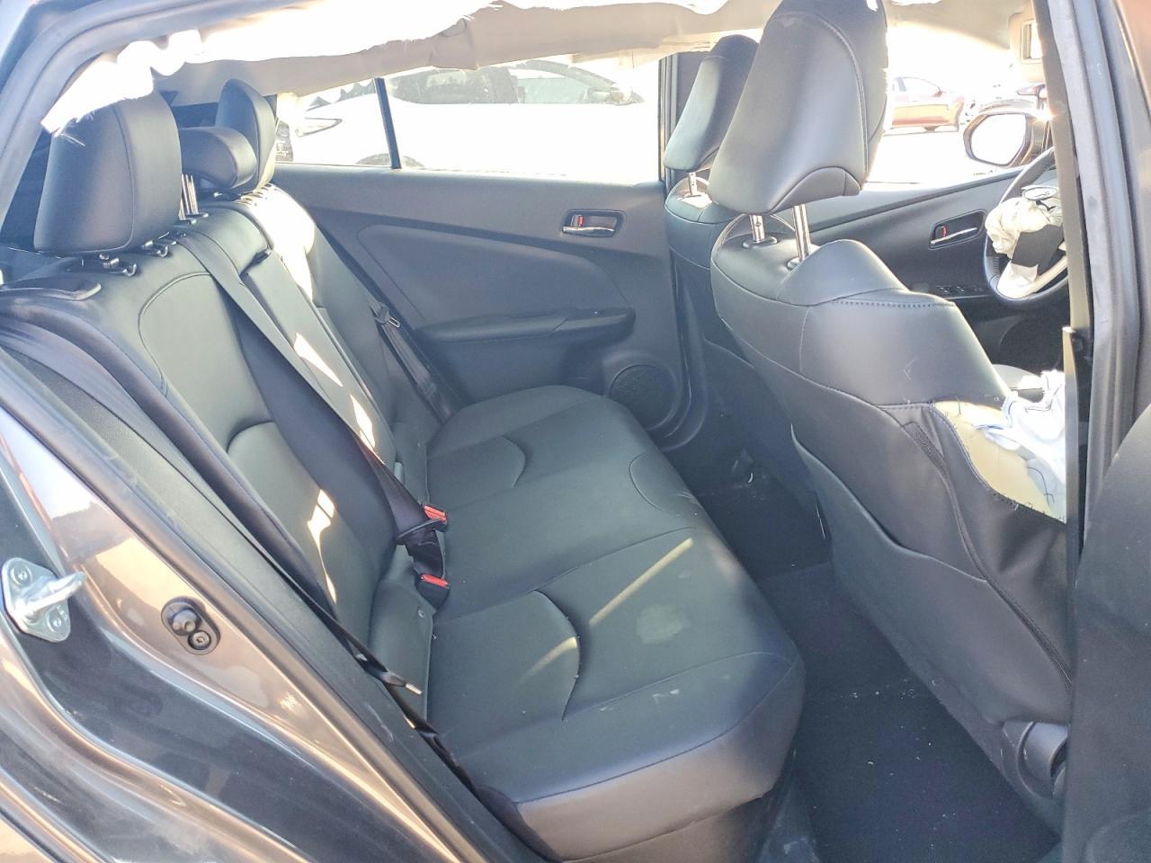 2017 TOYOTA PRIUS