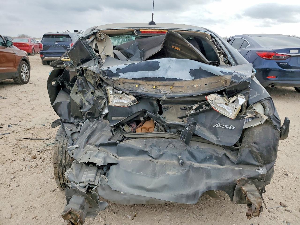 2014 FORD Fiesta