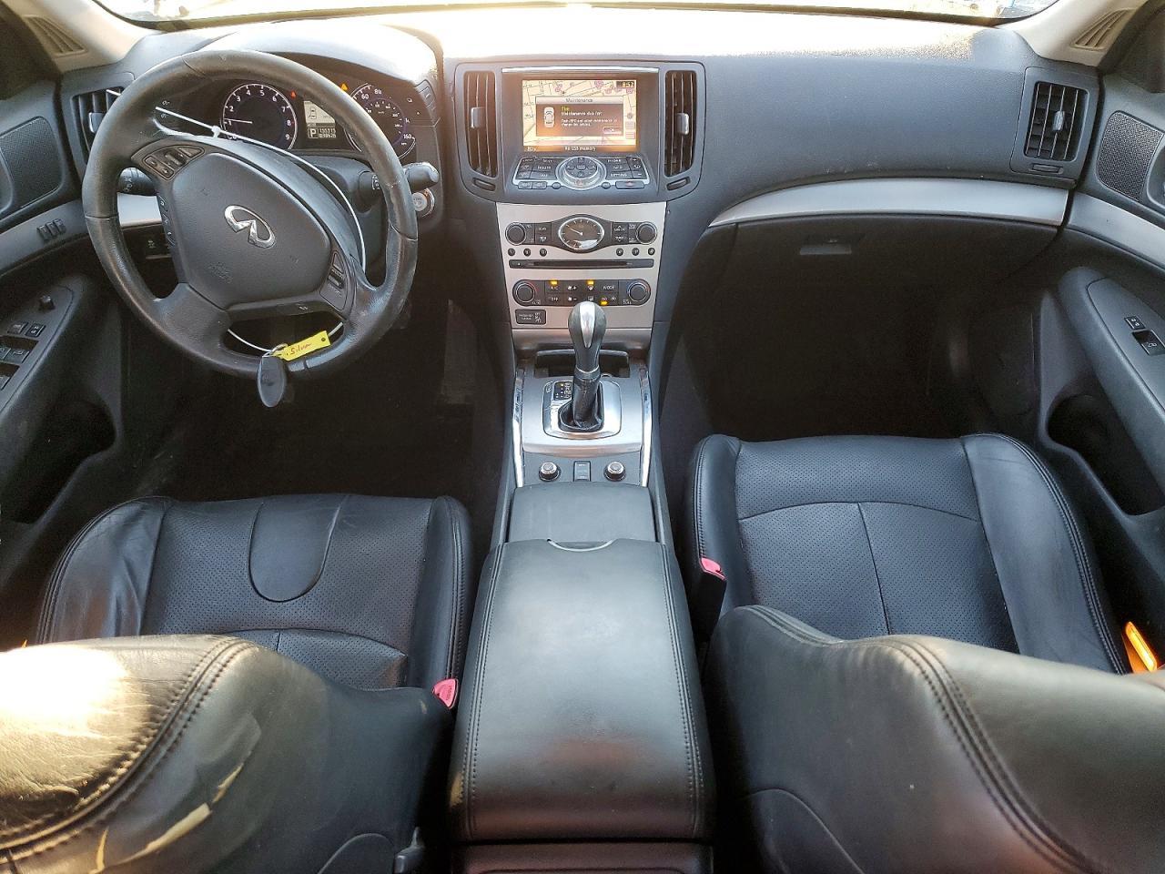 2011 INFINITI G37