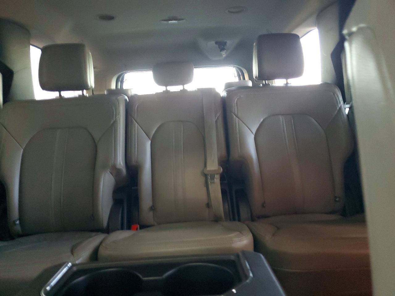 2021 FORD Expedition
