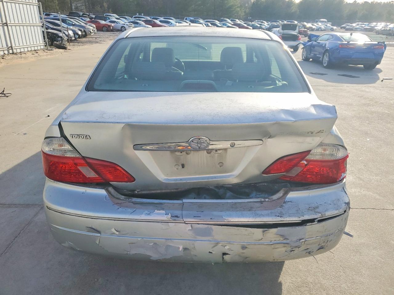 2003 TOYOTA Avalon