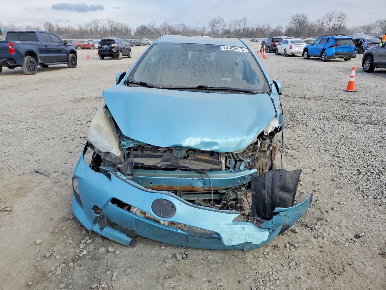 2013 TOYOTA Prius c