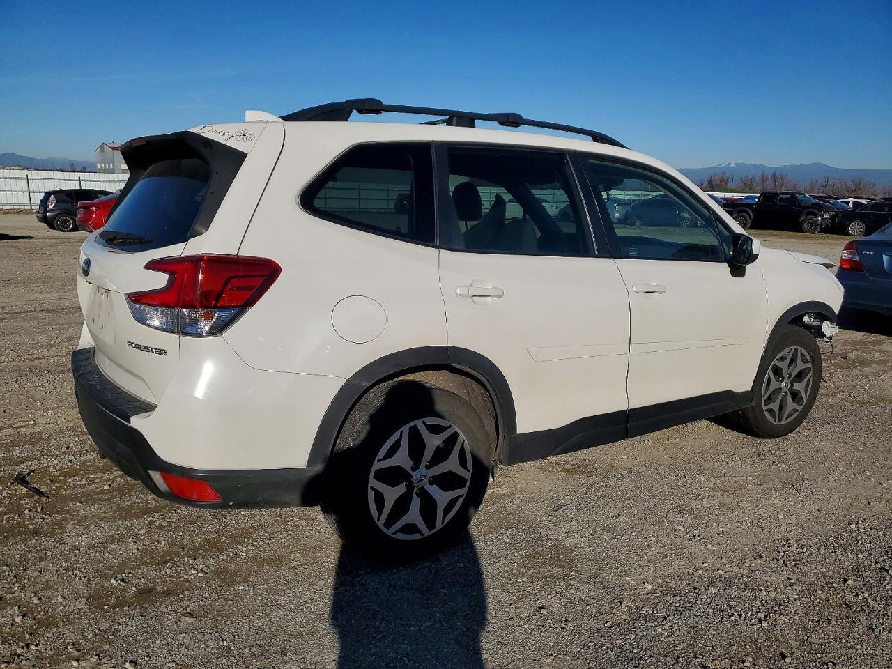 2021 SUBARU FORESTER