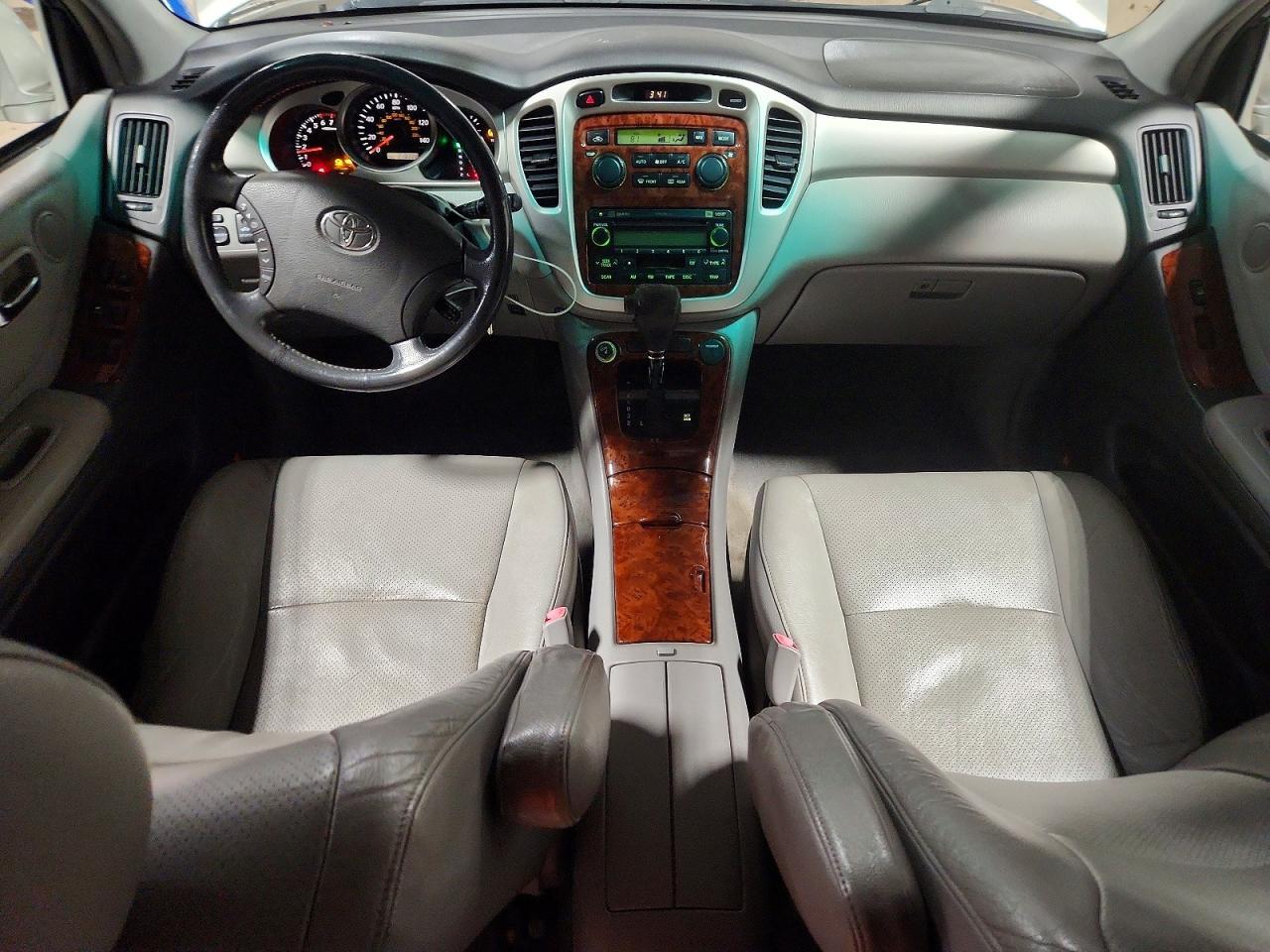 2005 TOYOTA HIGHLANDER