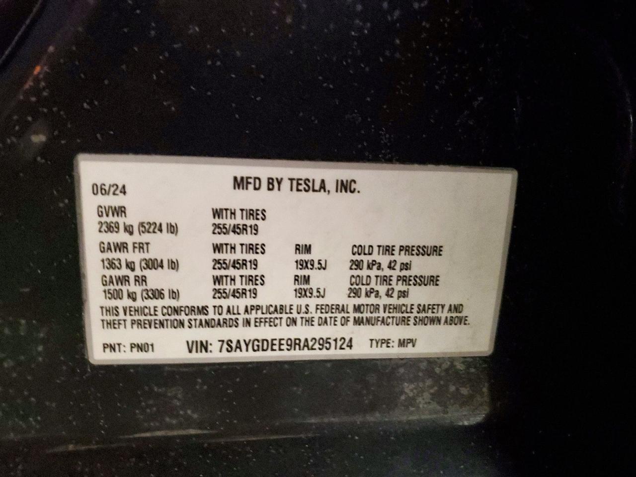 2024 TESLA MODEL Y