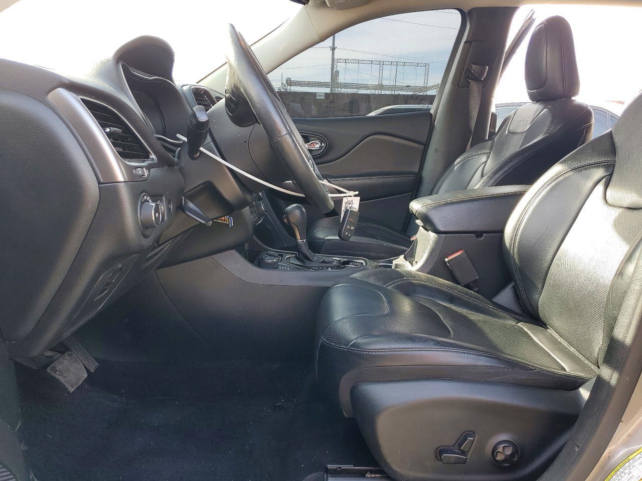 2019 JEEP CHEROKEE