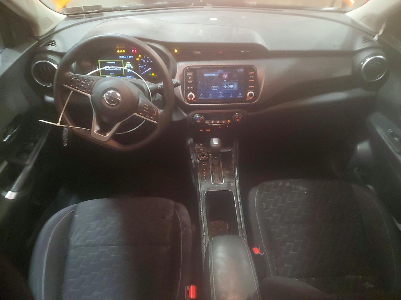 2021 NISSAN KICKS