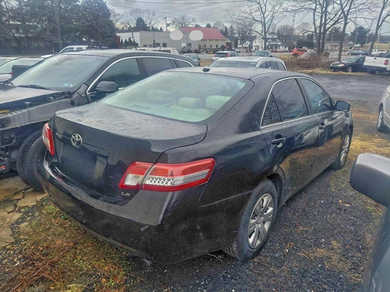 2011 TOYOTA CAMRY