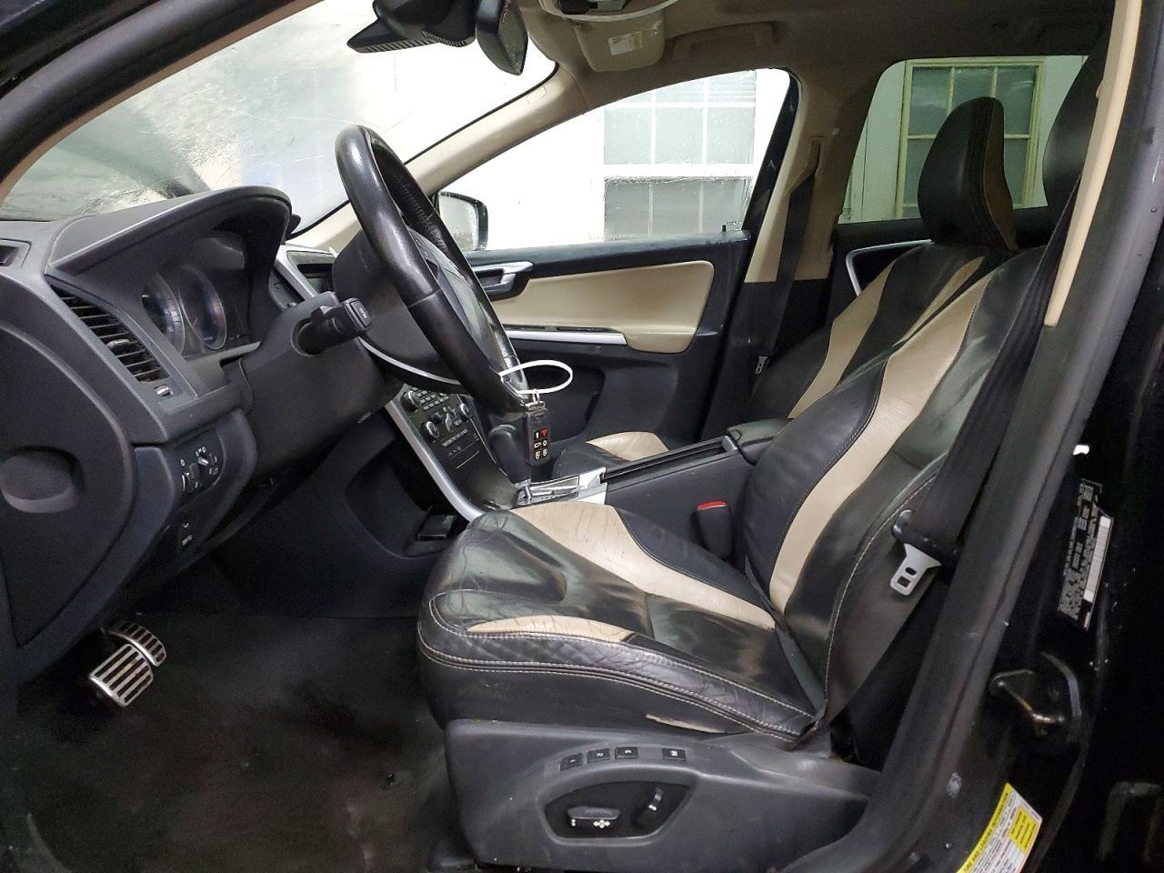 2010 VOLVO XC60