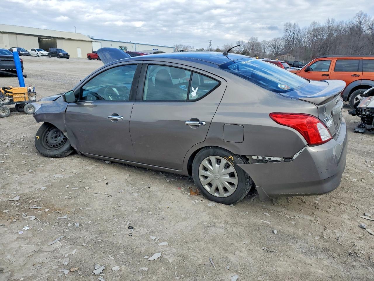 2017 NISSAN VERSA