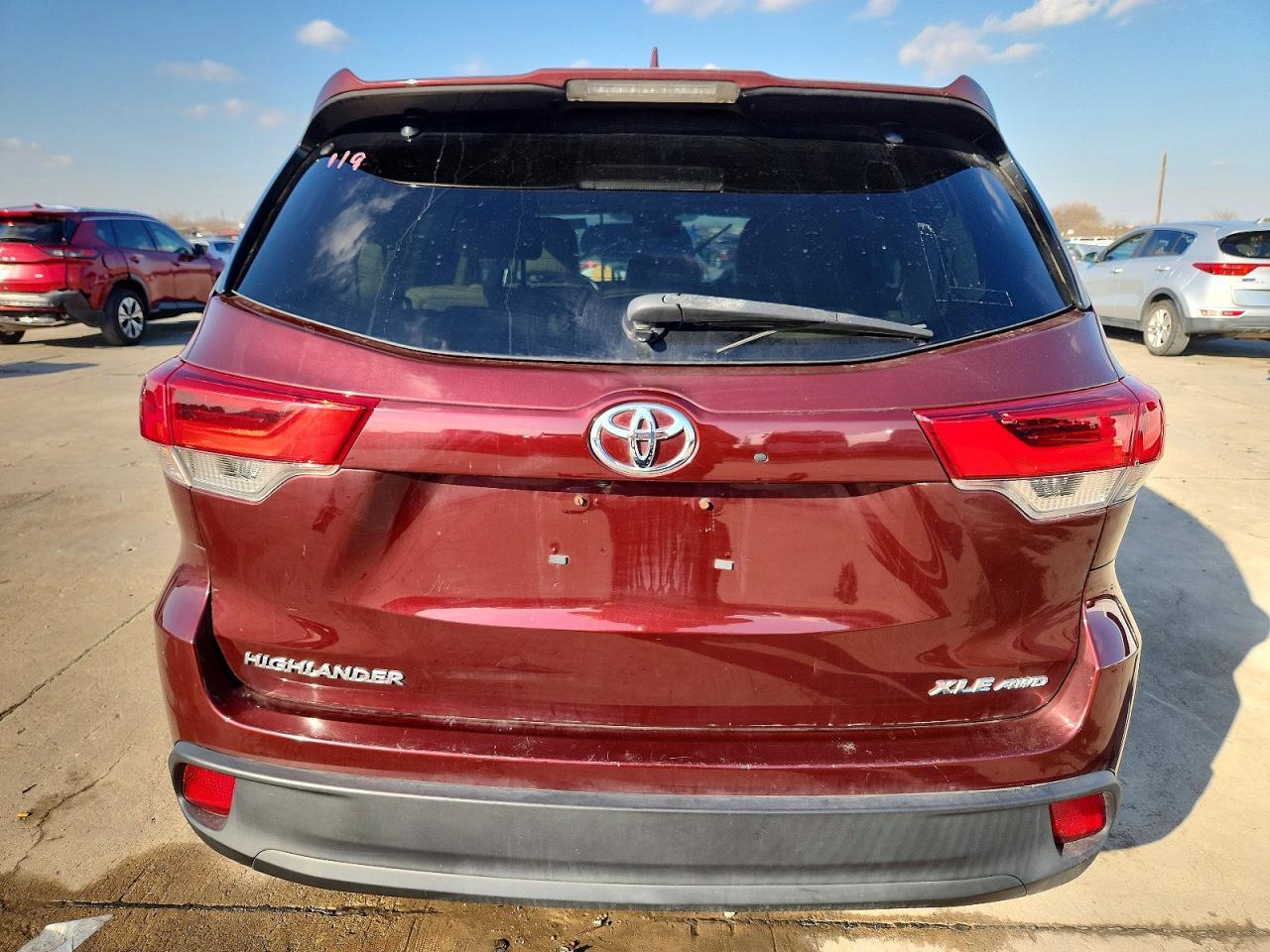 2018 TOYOTA HIGHLANDER