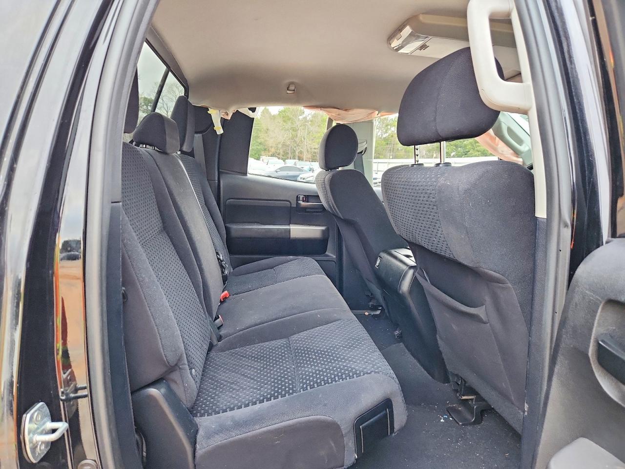 2011 TOYOTA TUNDRA