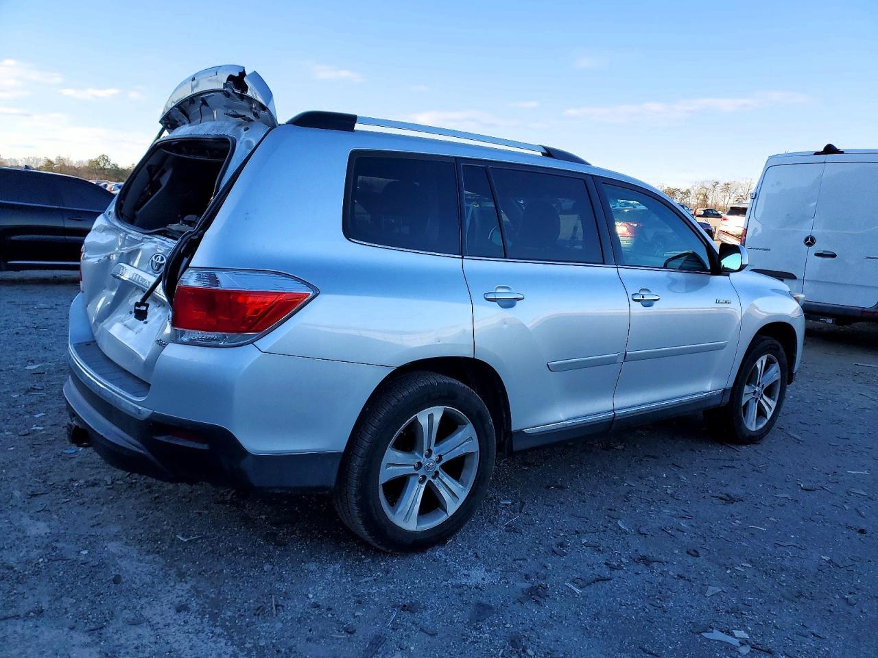 2012 TOYOTA HIGHLANDER