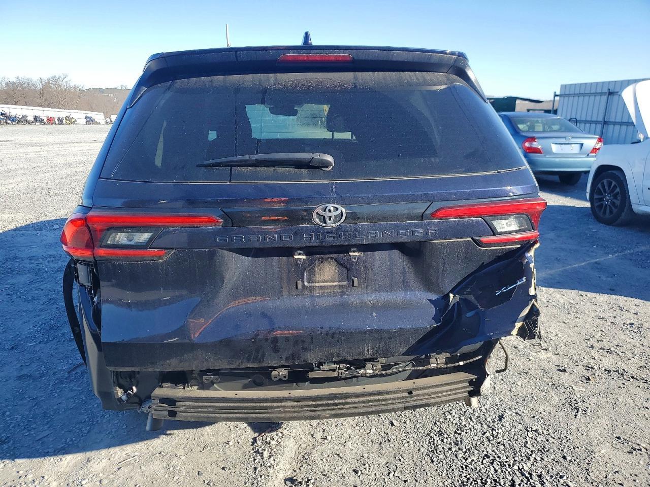 2024 TOYOTA HIGHLANDER