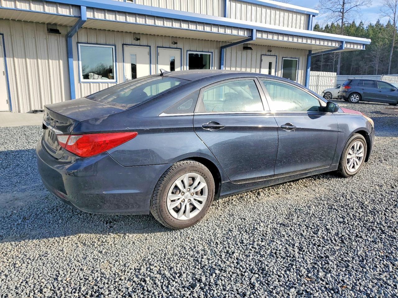 2011 HYUNDAI SONATA