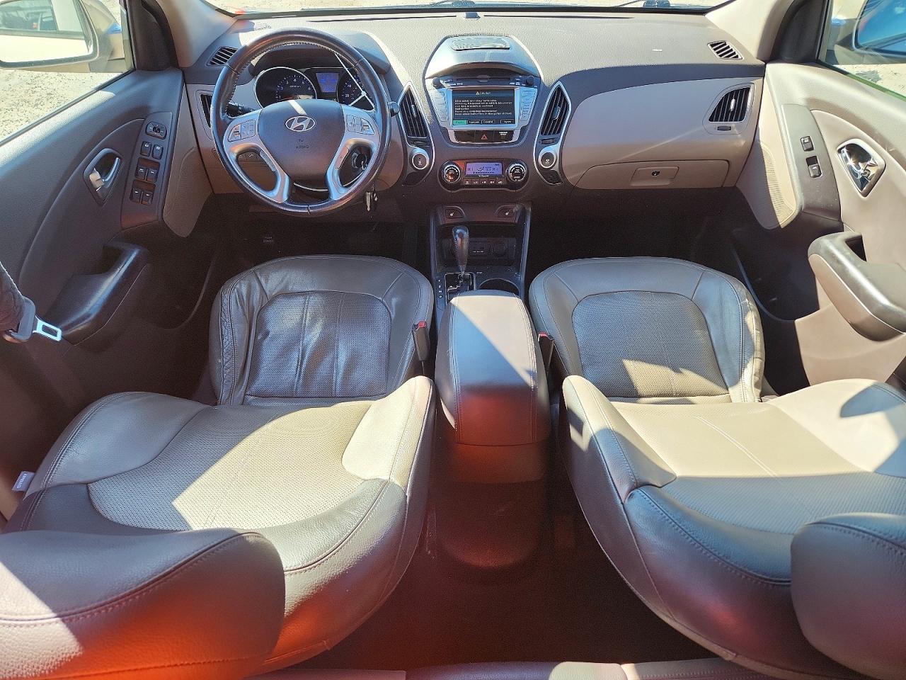 2011 HYUNDAI TUCSON