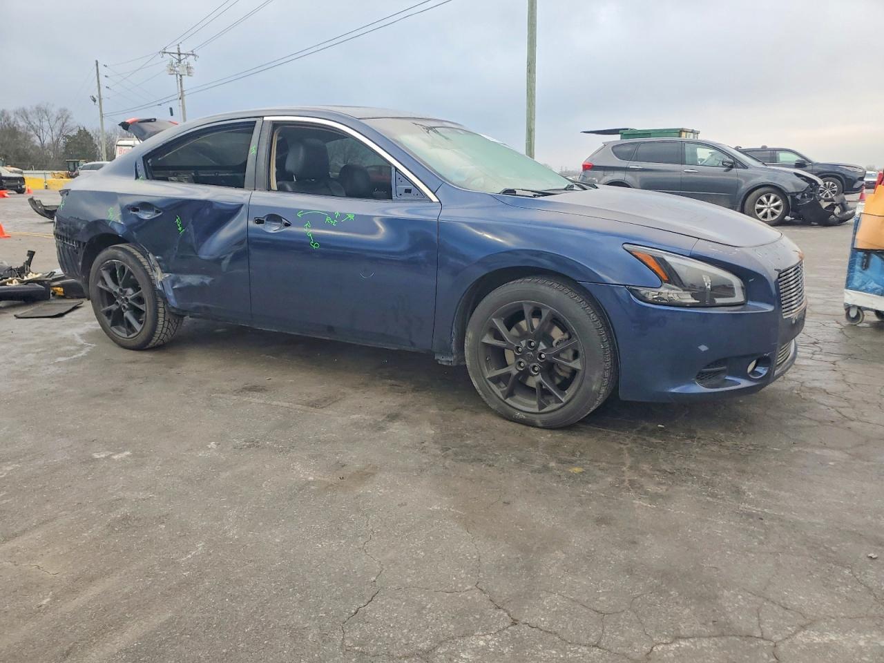 2014 NISSAN Maxima