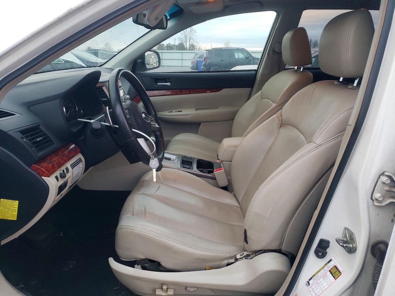 2010 SUBARU Outback