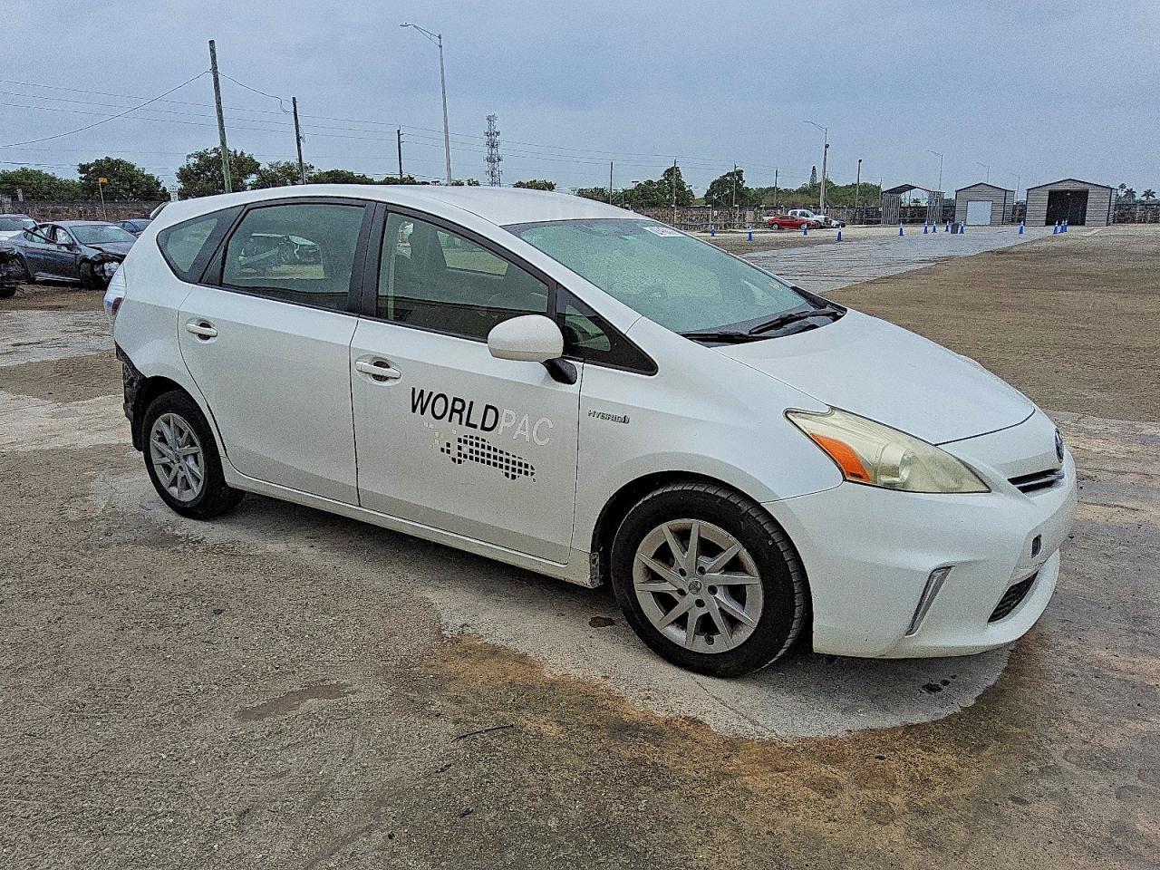 2014 TOYOTA PRIUS V