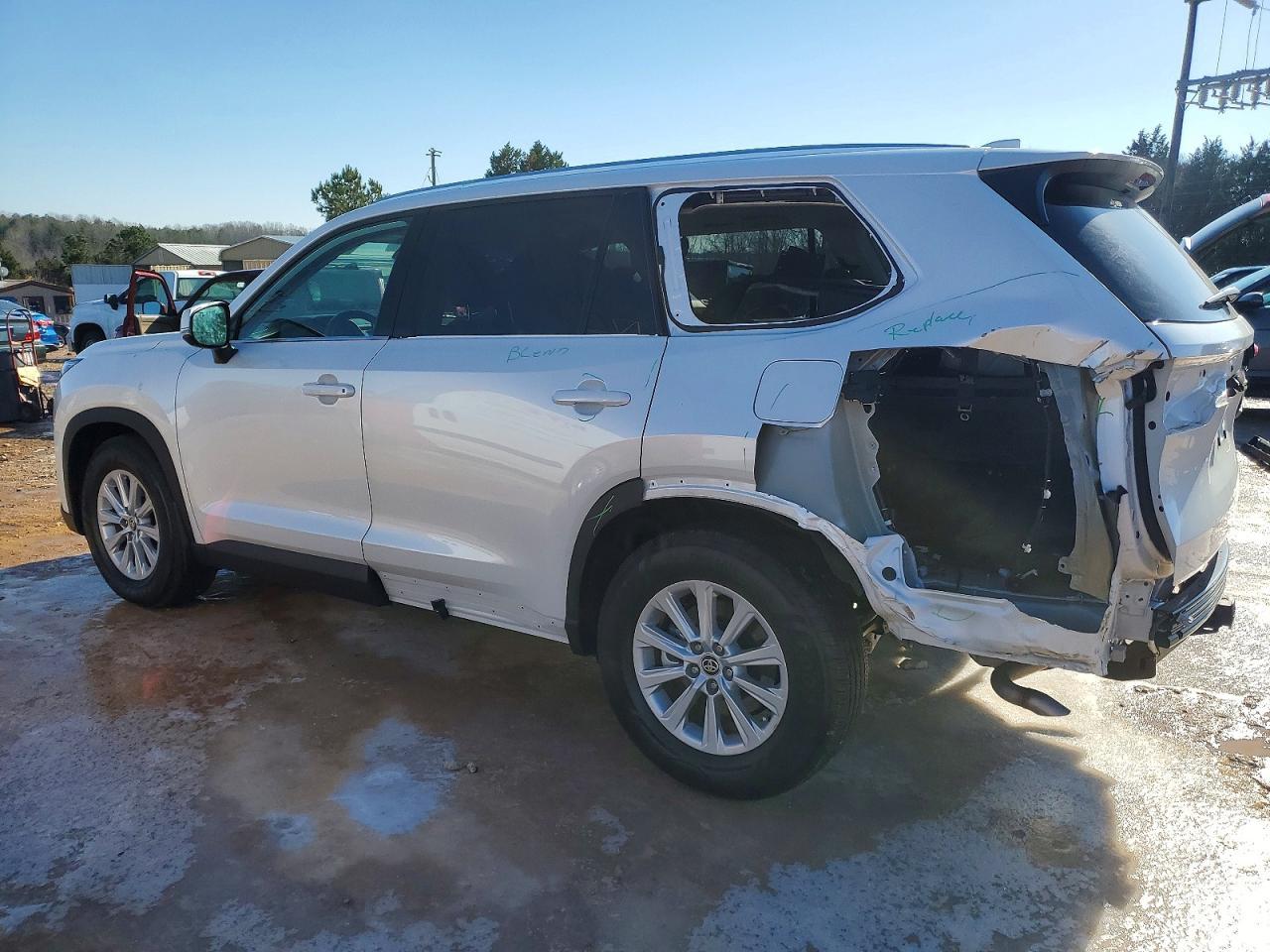 2024 TOYOTA HIGHLANDER