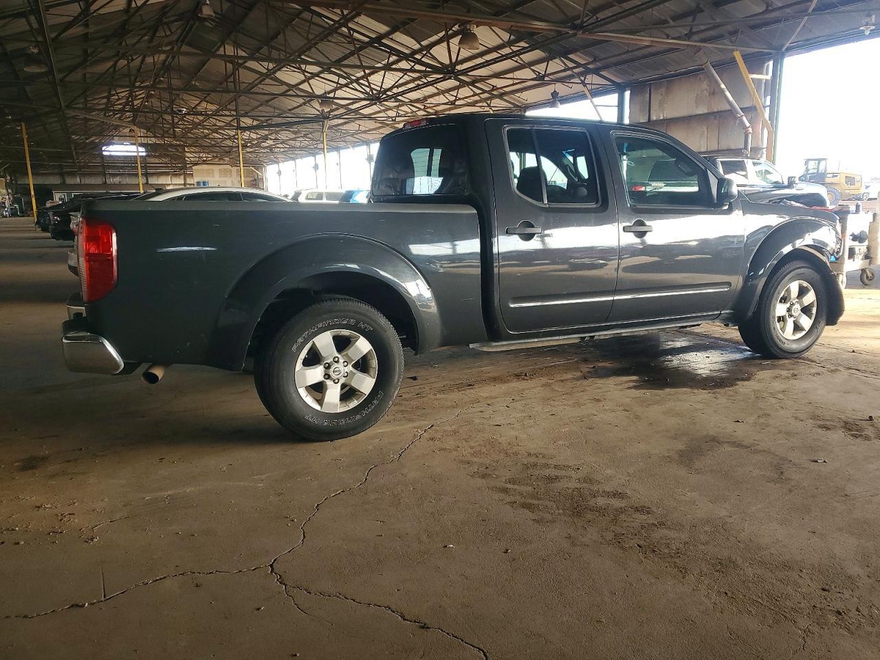 2012 NISSAN Frontier