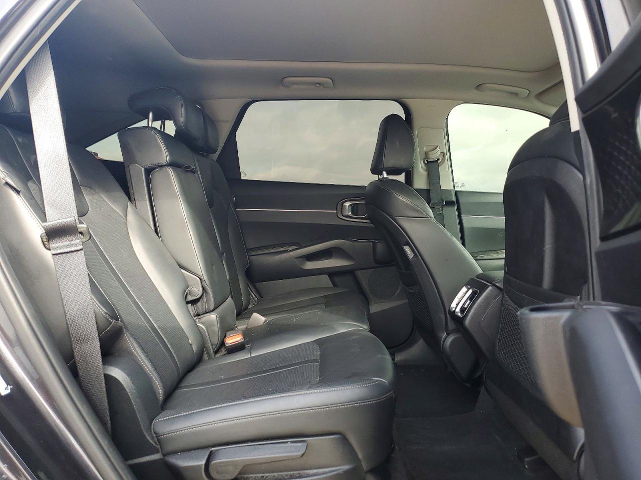 2025 KIA SORENTO