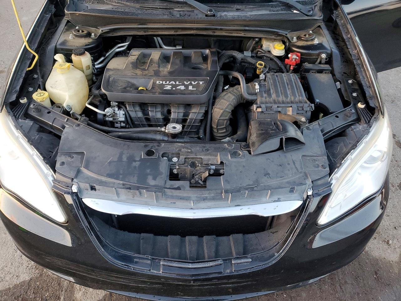 2012 CHRYSLER 200
