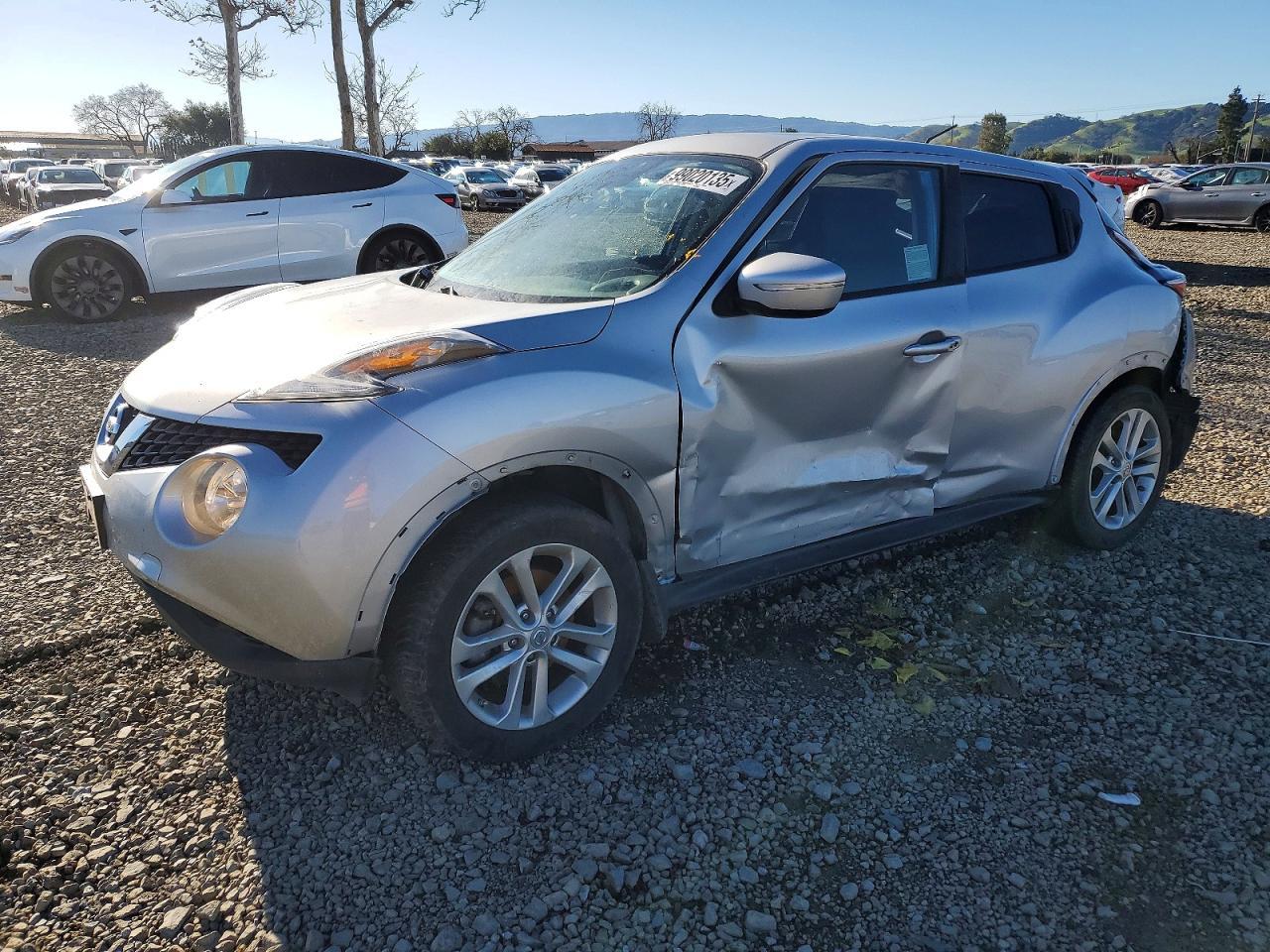 2016 NISSAN Juke