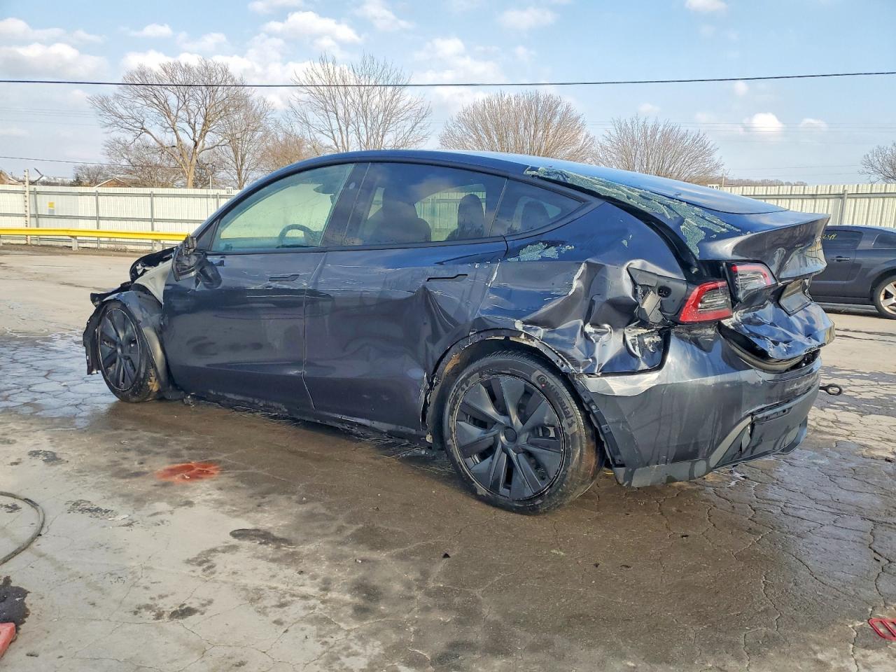 2024 TESLA MODEL Y