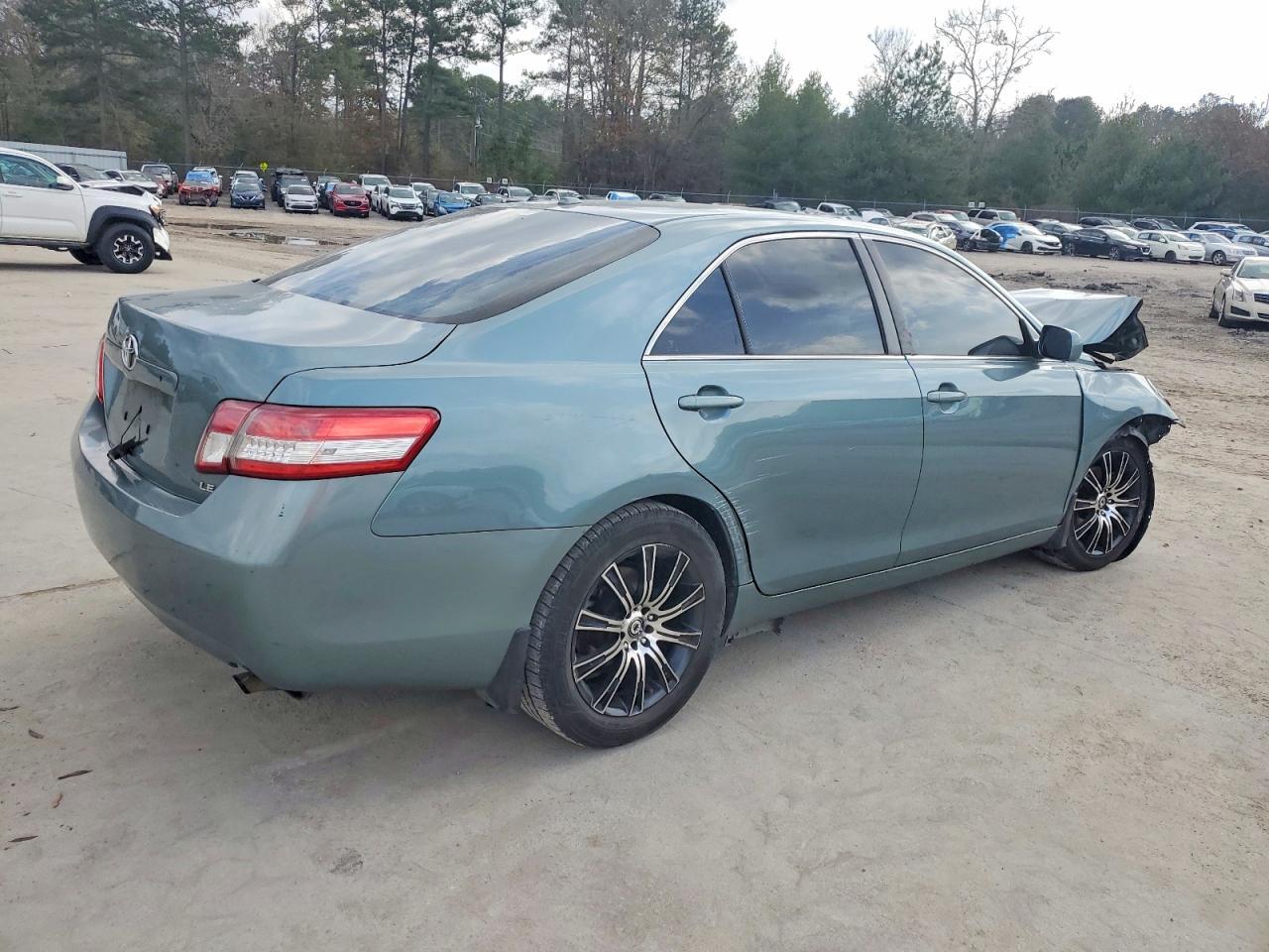 2010 TOYOTA CAMRY