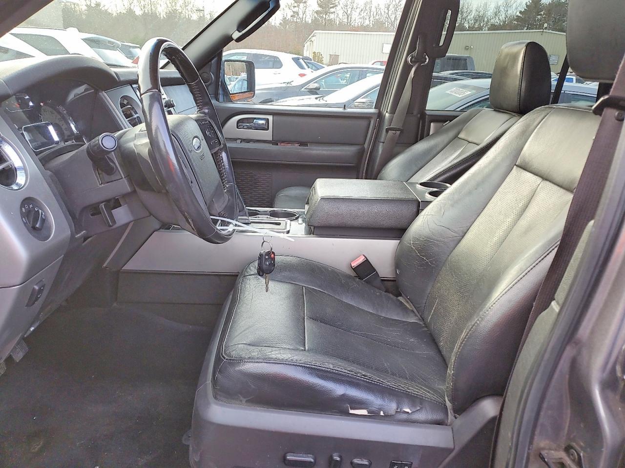 2011 FORD Expedition