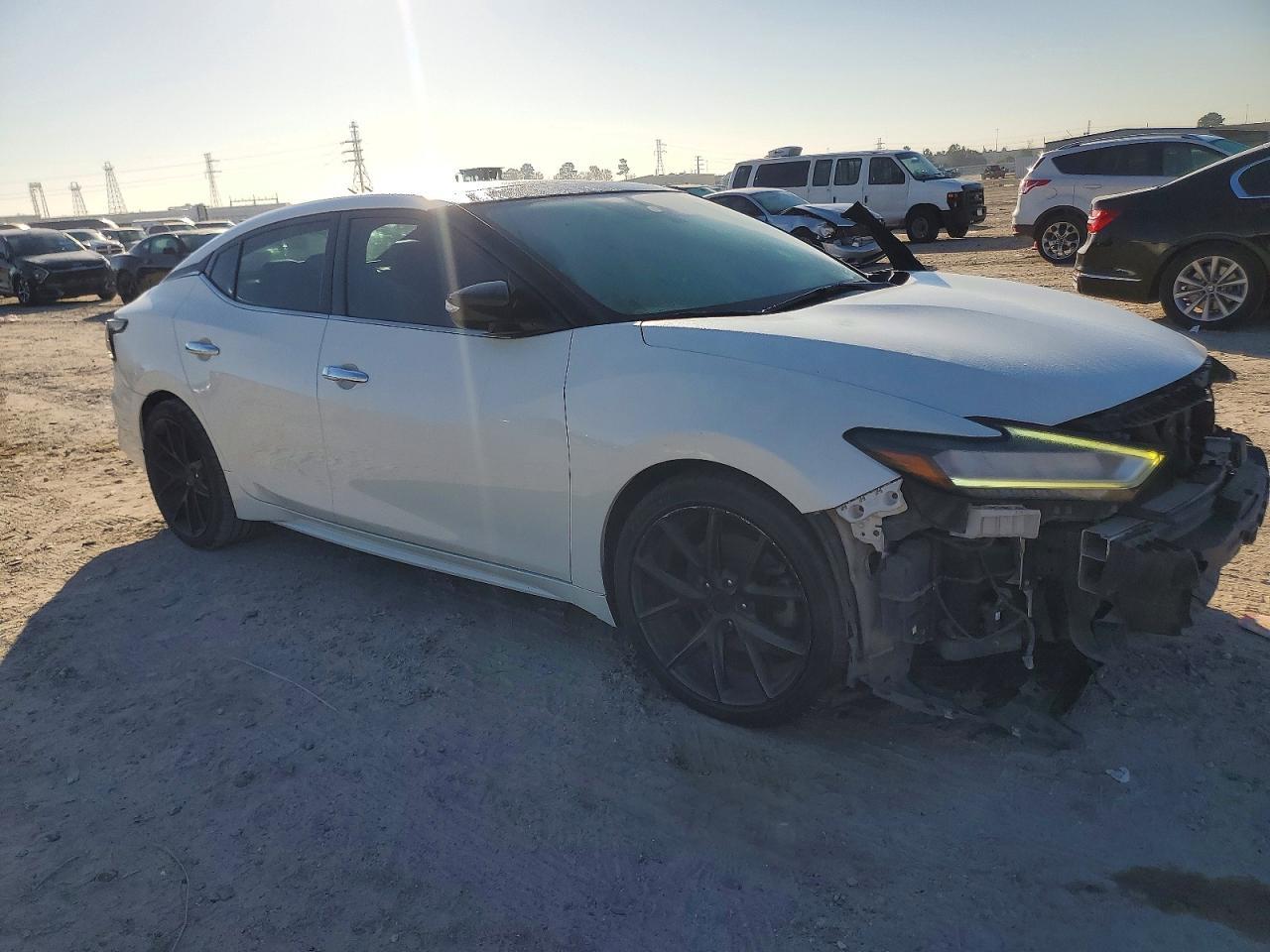 2019 NISSAN Maxima