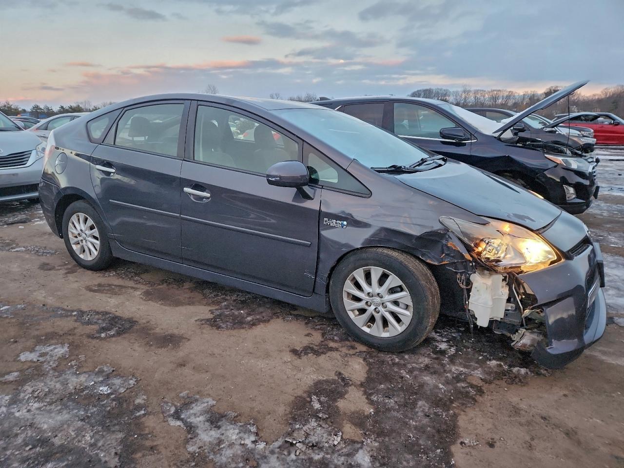 2012 TOYOTA Prius Plug-In