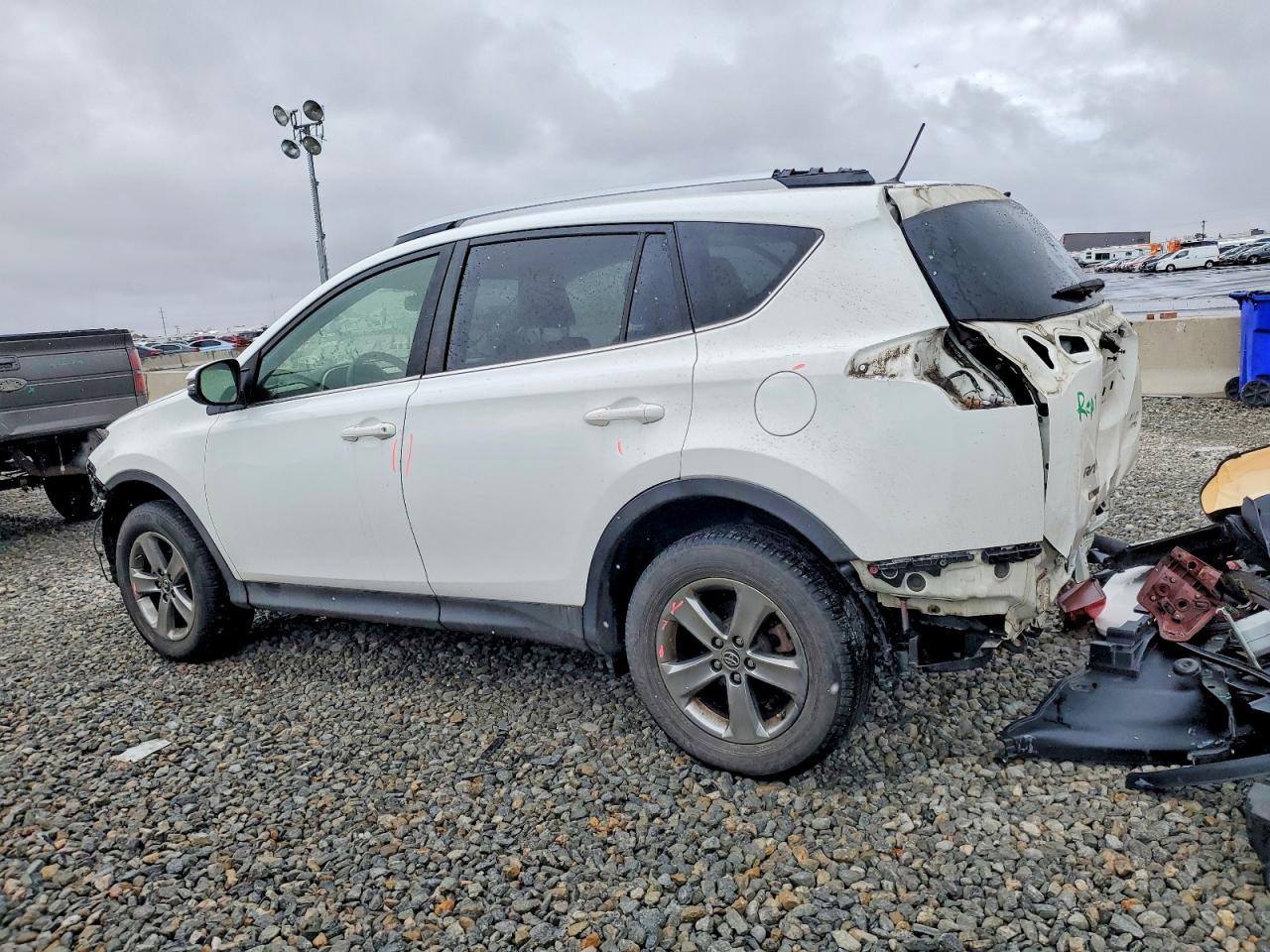 2015 TOYOTA RAV4
