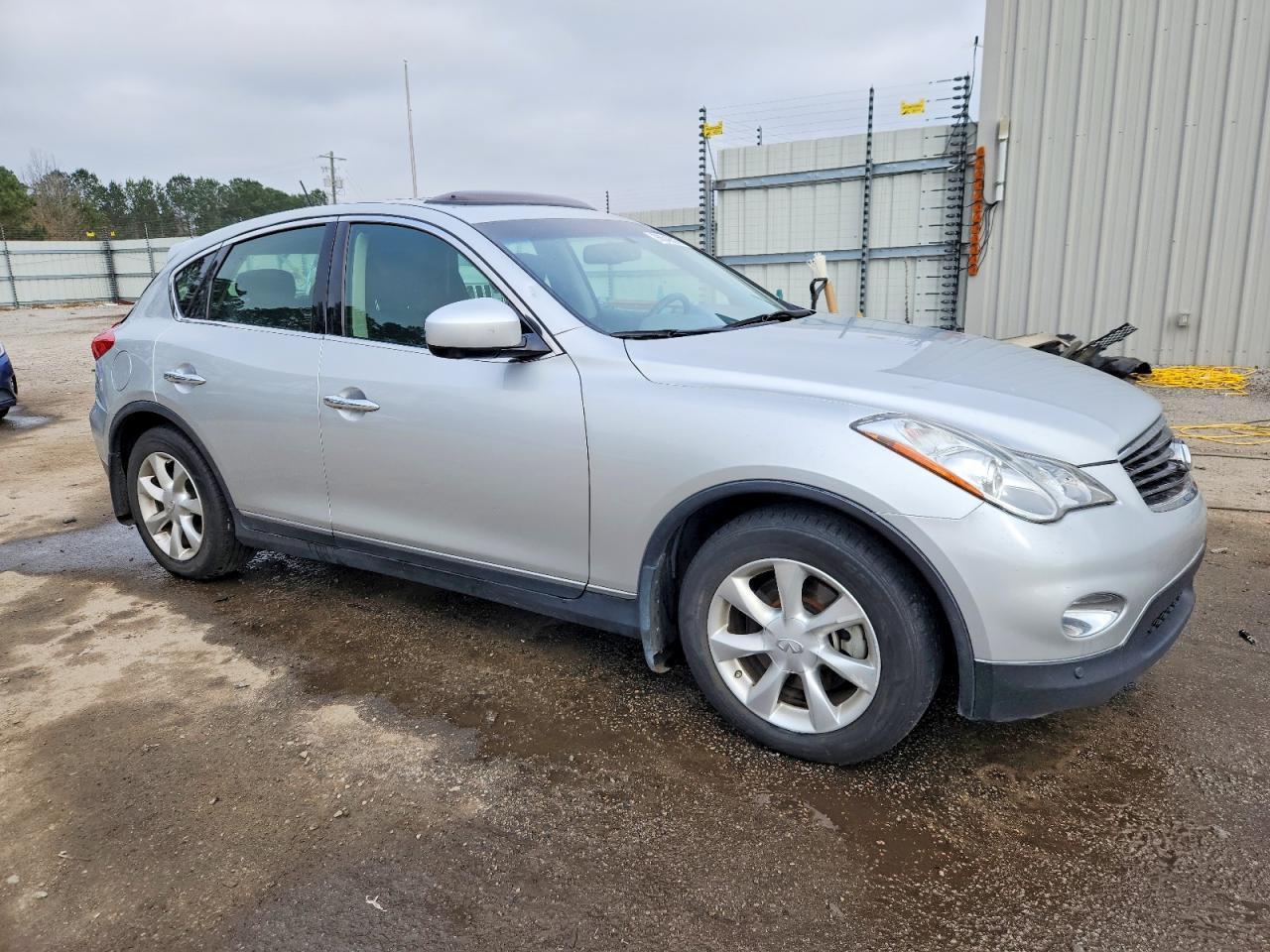 2010 INFINITI EX35