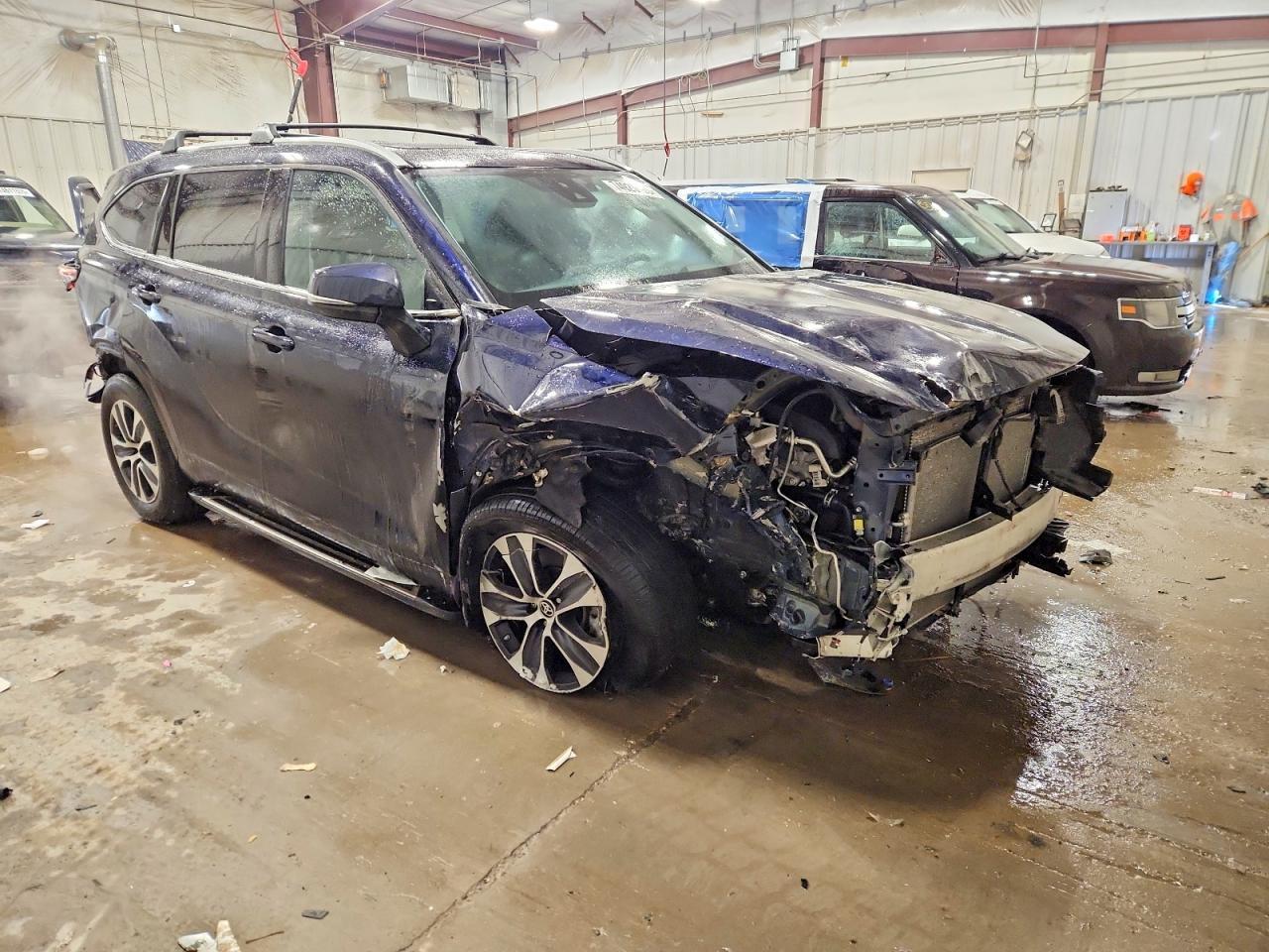 2022 TOYOTA HIGHLANDER