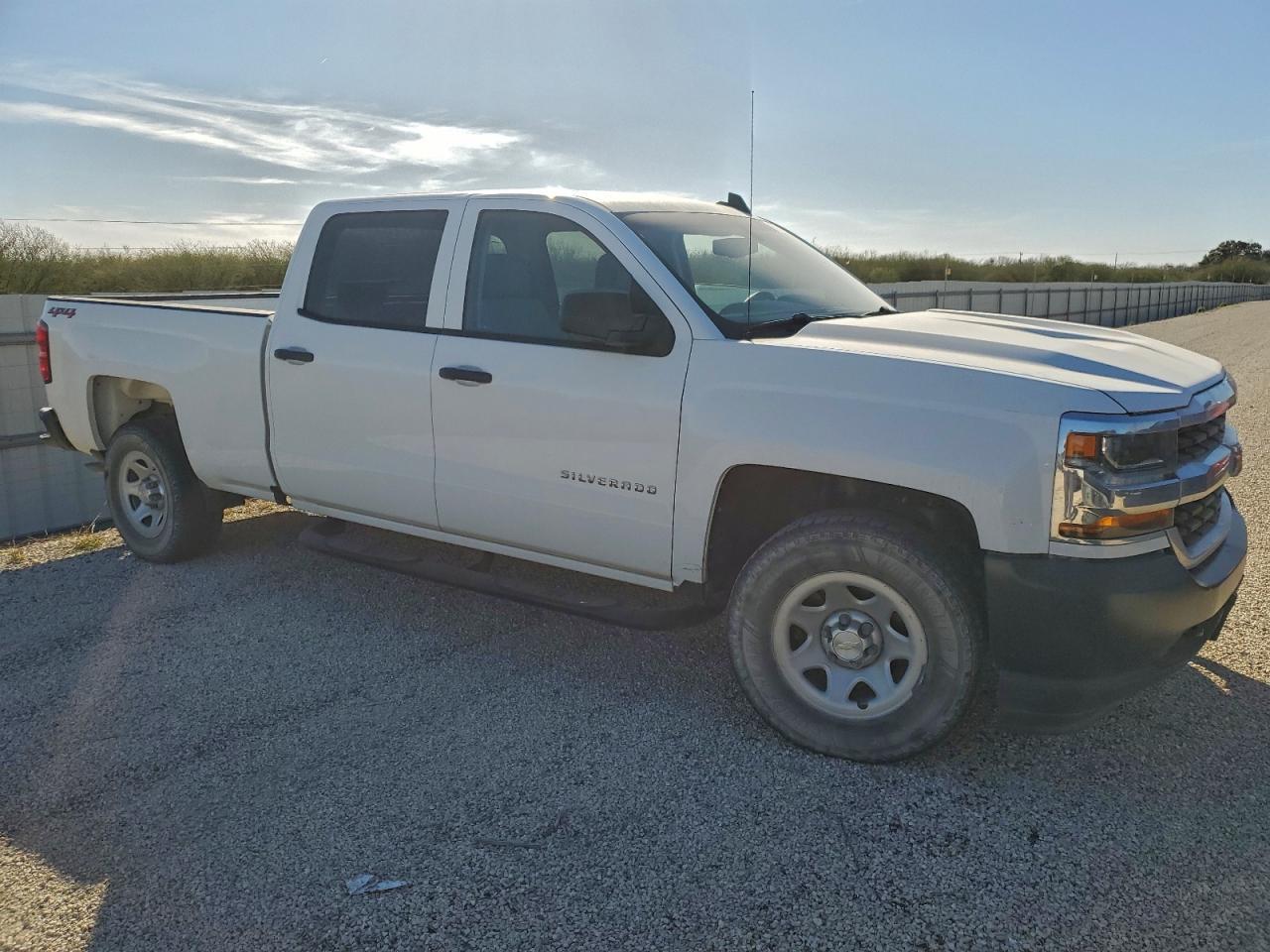 2018 CHEVROLET Silverado