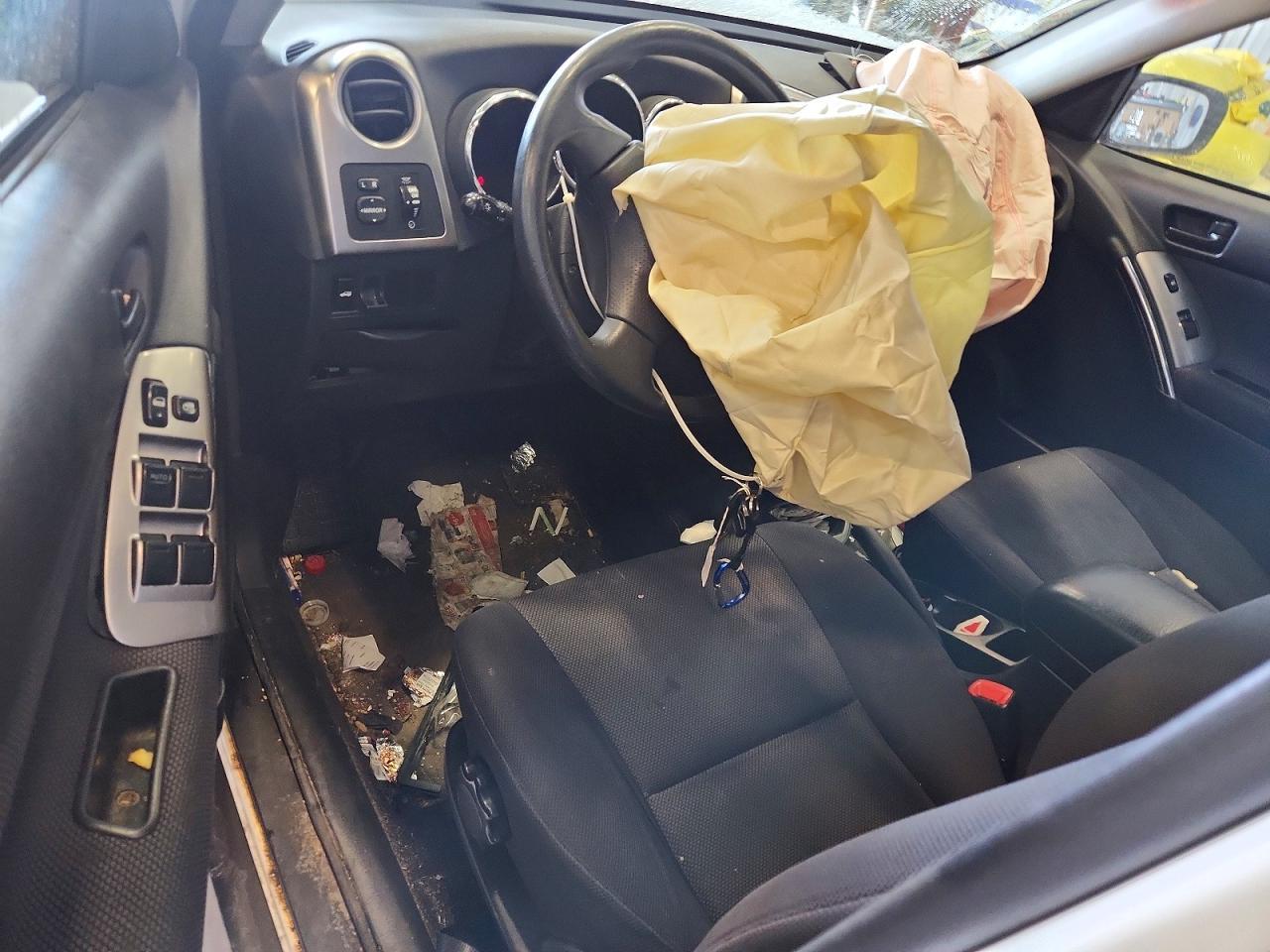 2004 PONTIAC VIBE