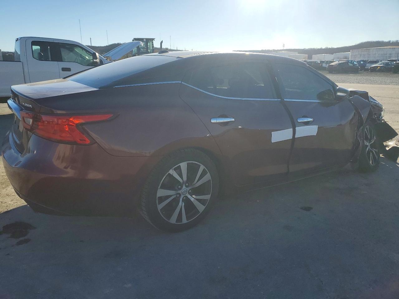 2016 NISSAN Maxima