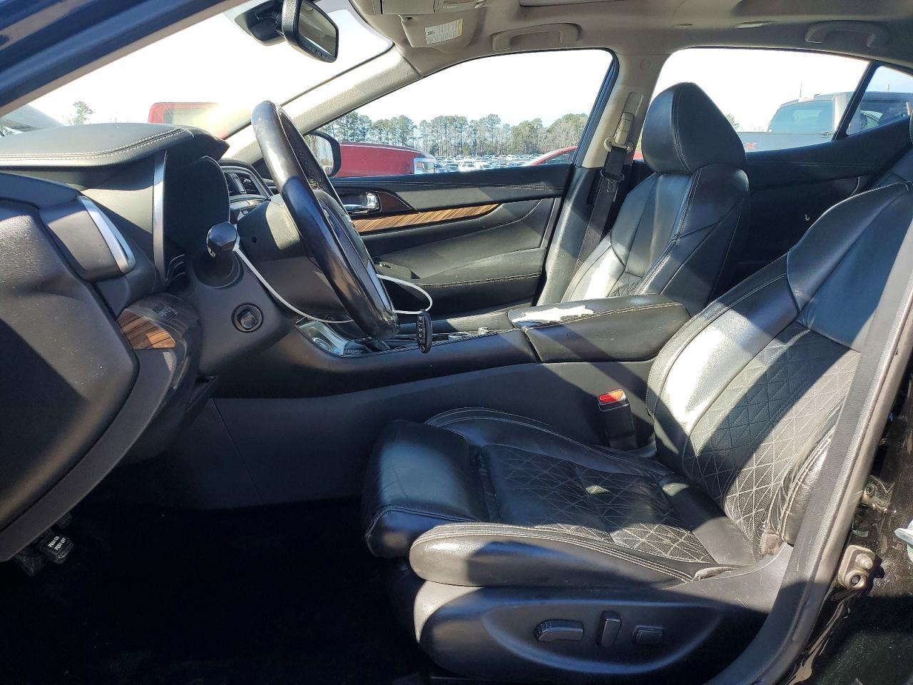 2017 NISSAN Maxima