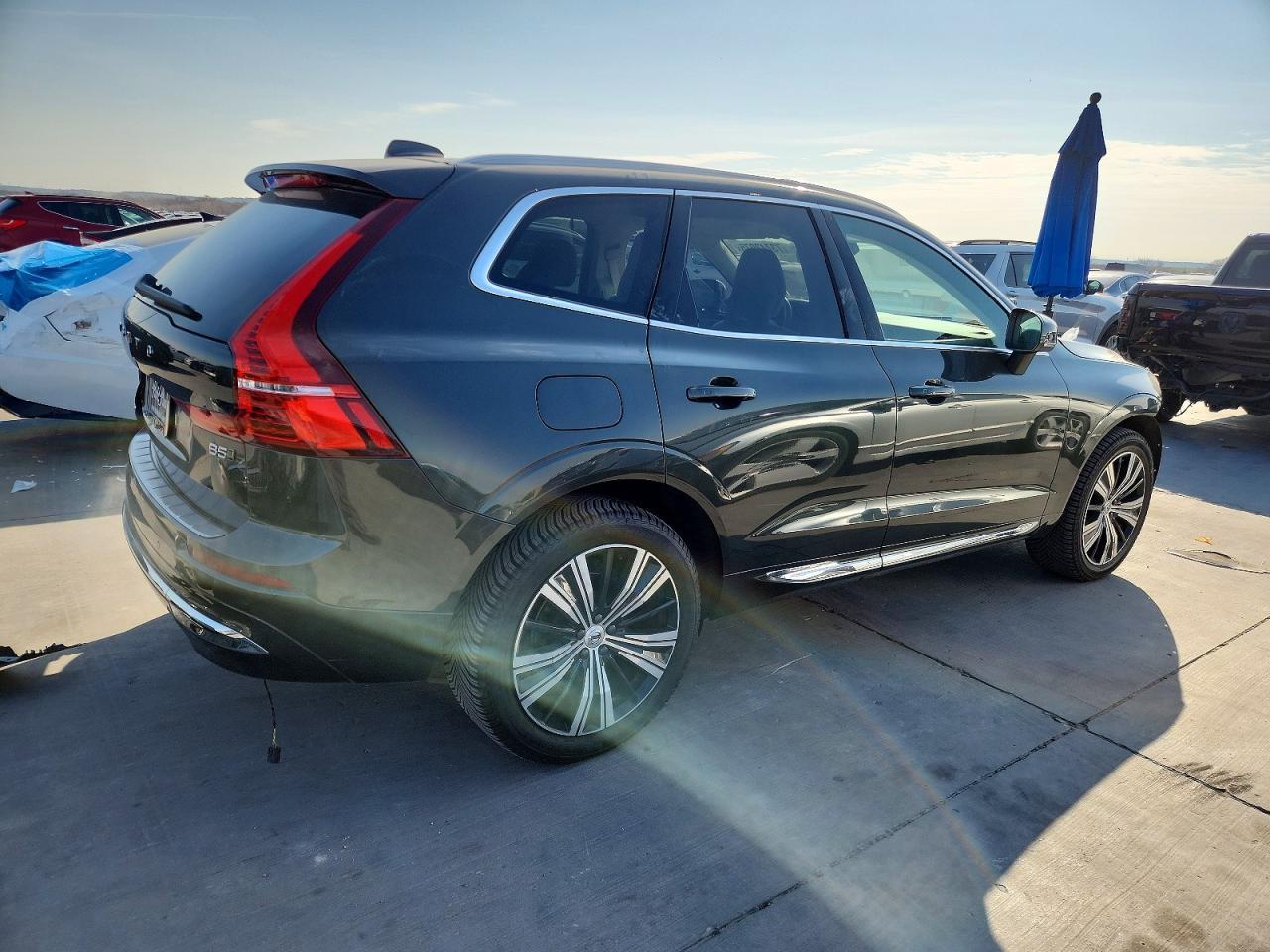 2022 VOLVO XC60