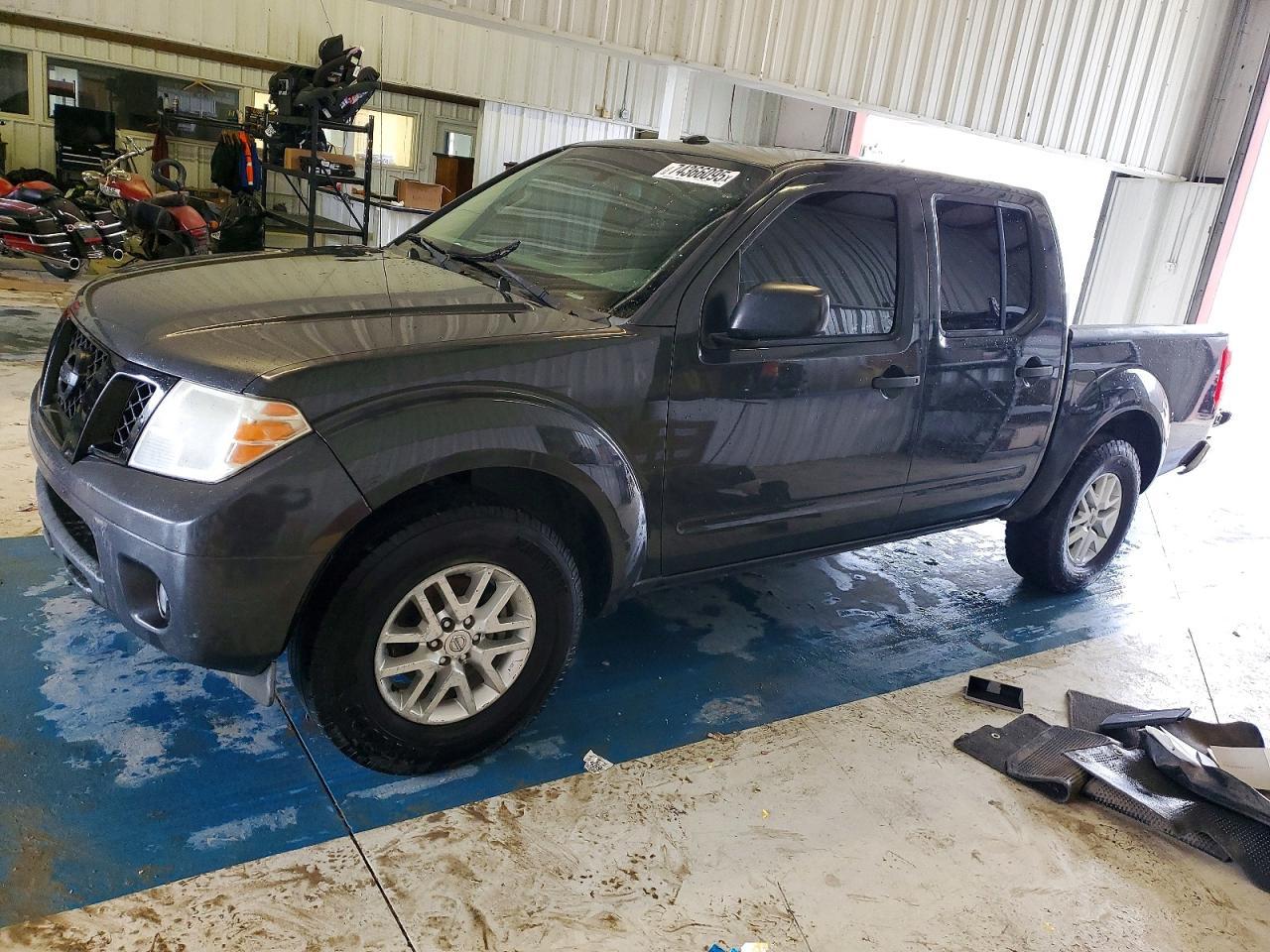2015 NISSAN Frontier