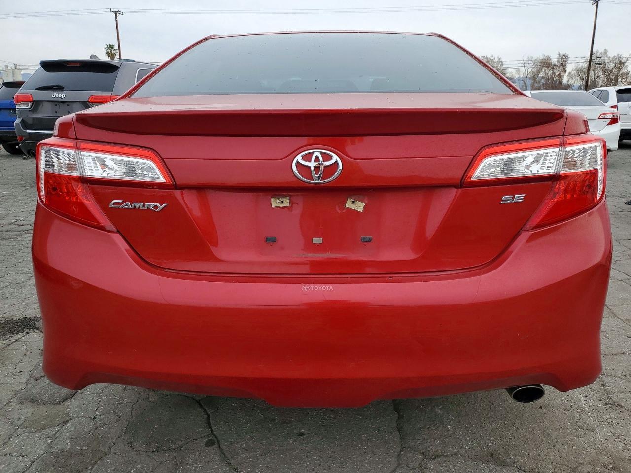 2014 TOYOTA CAMRY