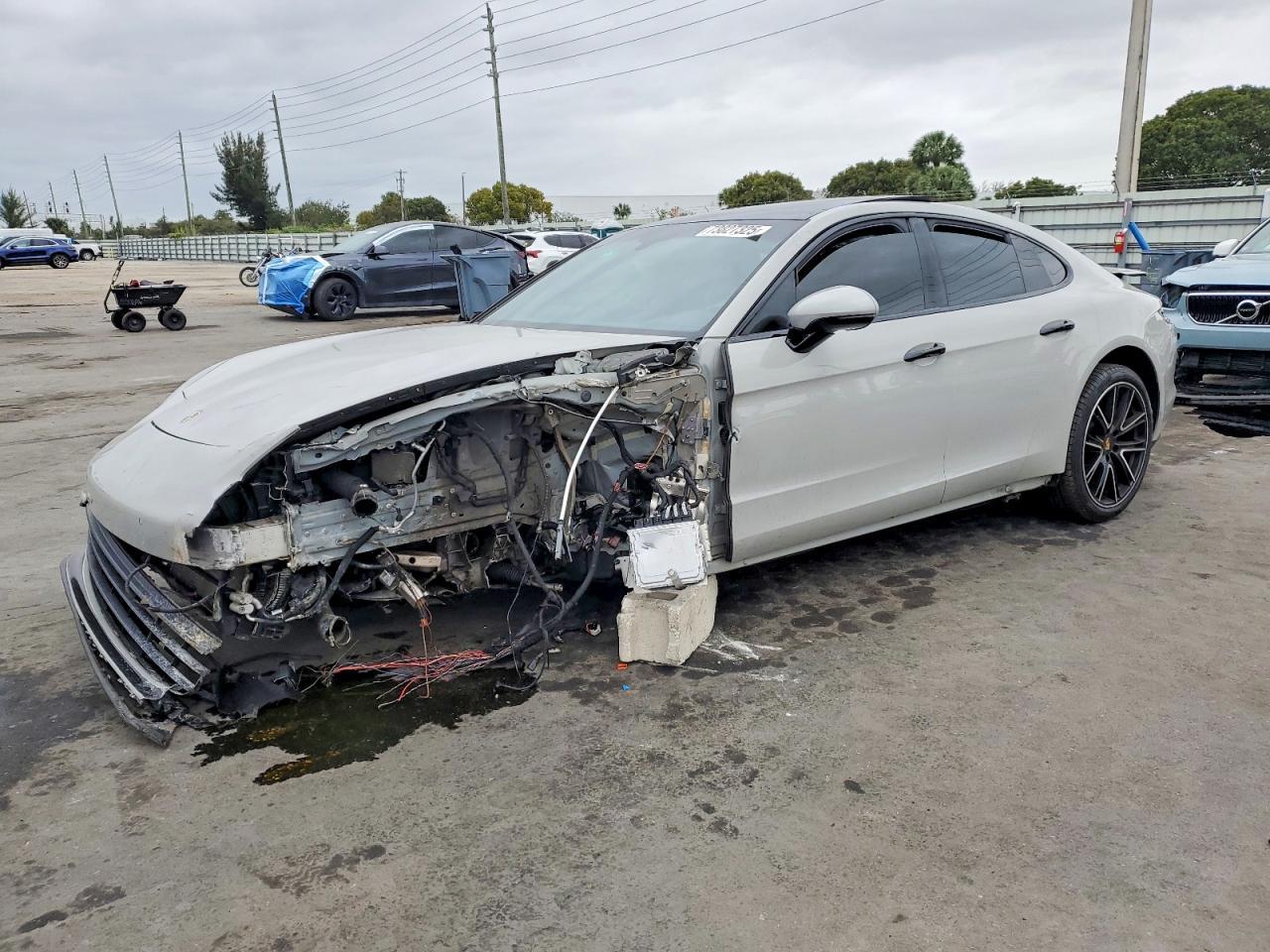 2018 PORSCHE Panamera