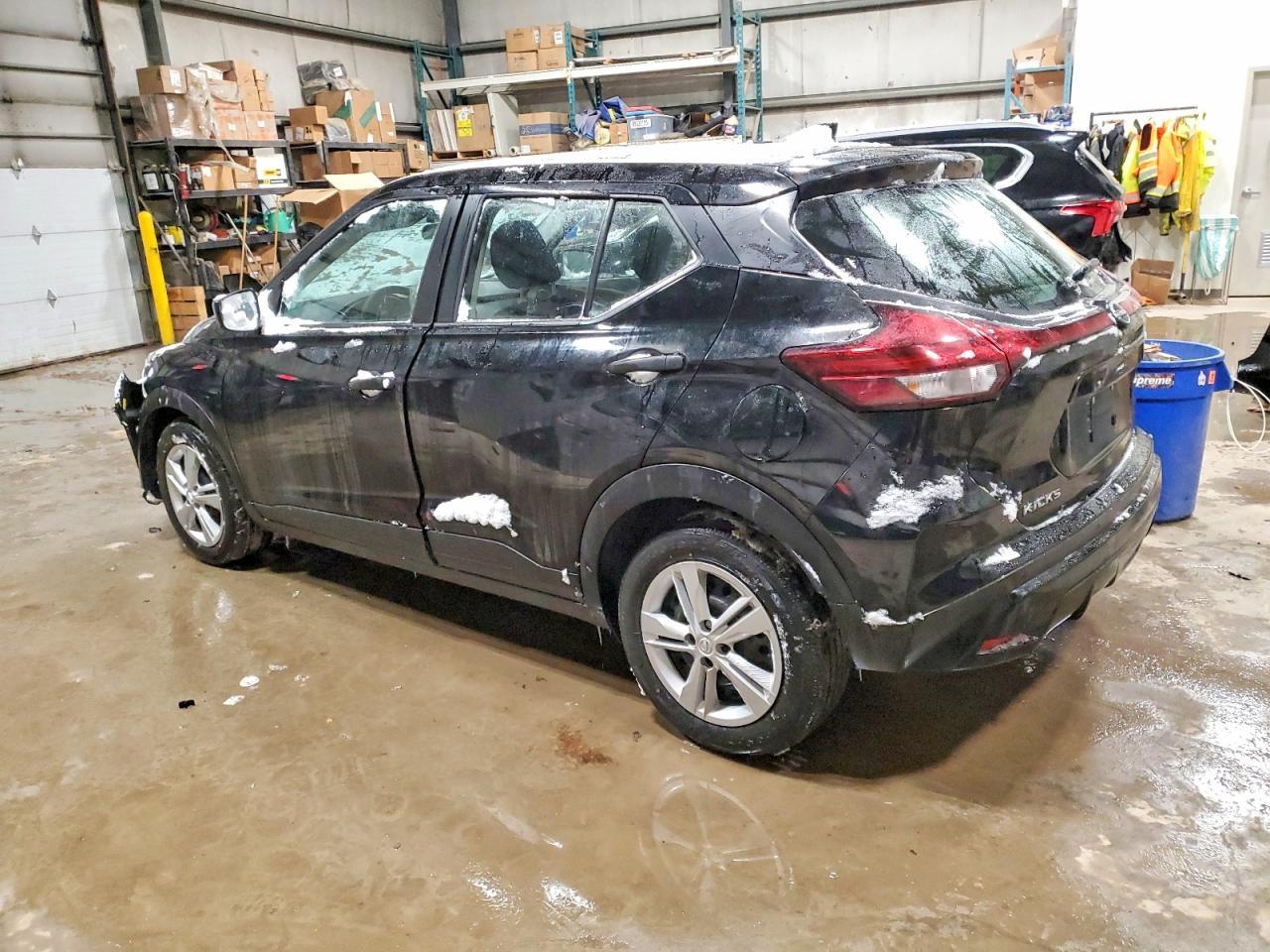 2024 NISSAN KICKS