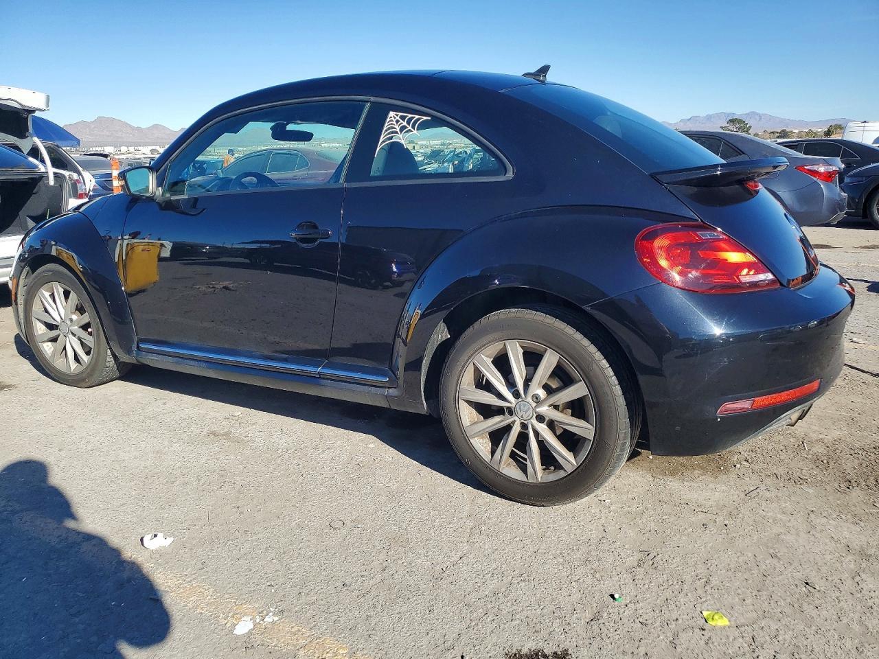 2018 VOLKSWAGEN Beetle