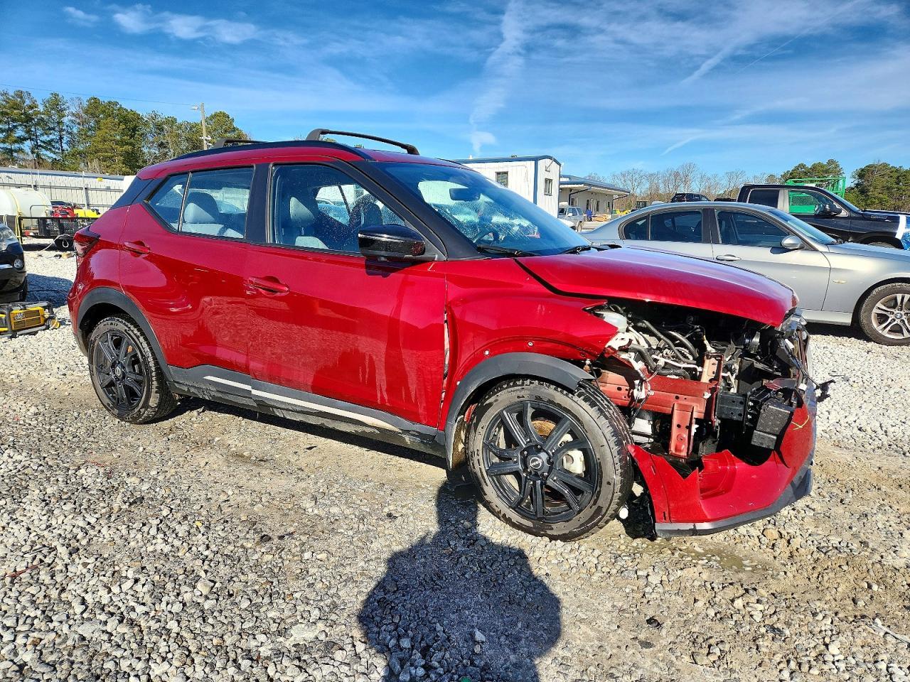 2023 NISSAN KICKS