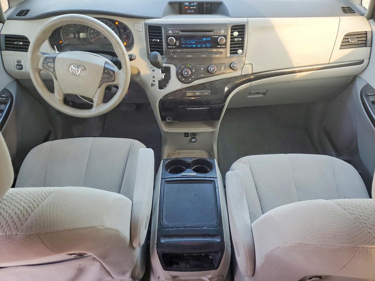 2012 TOYOTA SIENNA