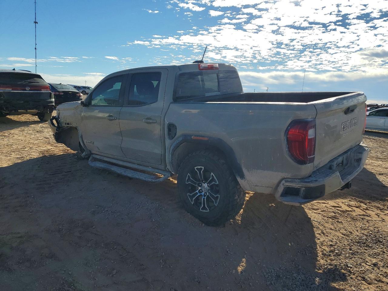 2024 GMC CANYON