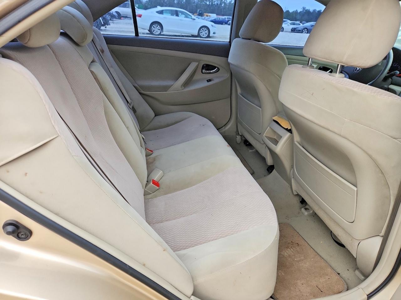 2011 TOYOTA CAMRY